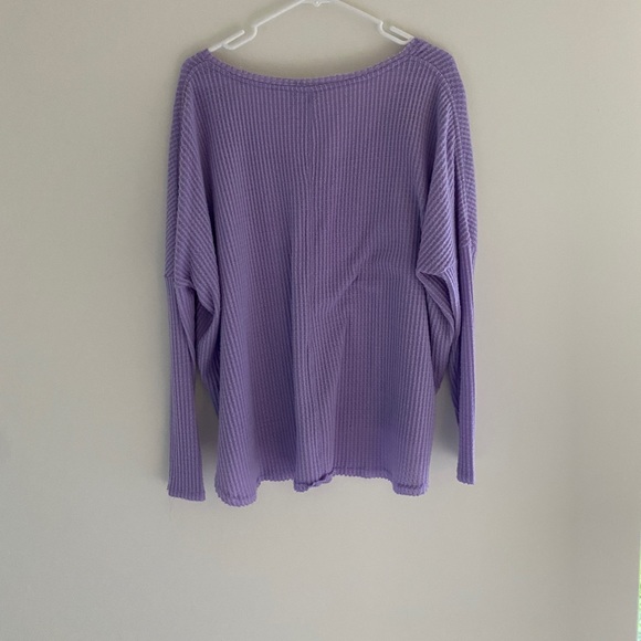 Light Sweater from Urban Outfitters - Picture 2 of 3